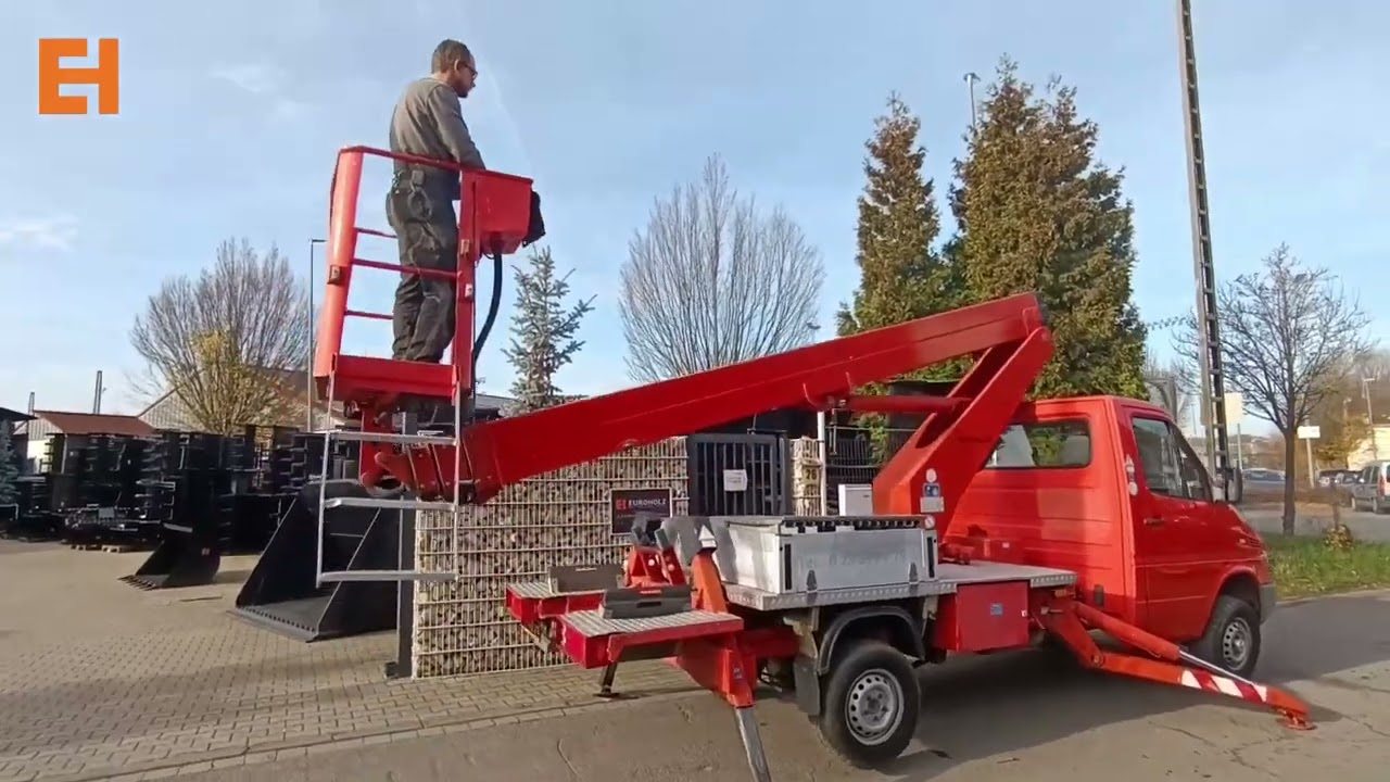 Mercedes-Benz Sprinter 311 mit Hubarbeitsbühne (22 m) Ruthmann TB 220, Rückwand mit Fenster, Radio