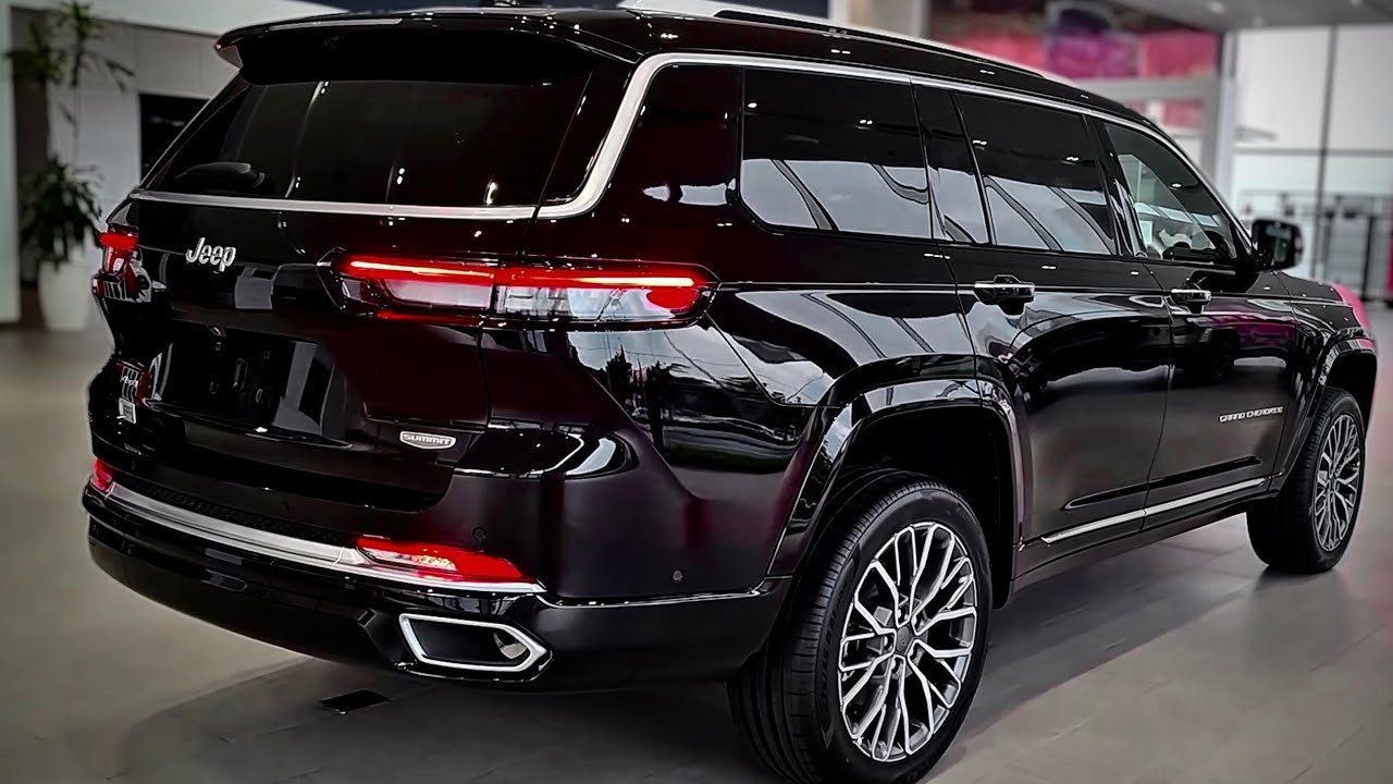 All-New! Jeep Grand Cherokee L Summit : Diamond Black Color