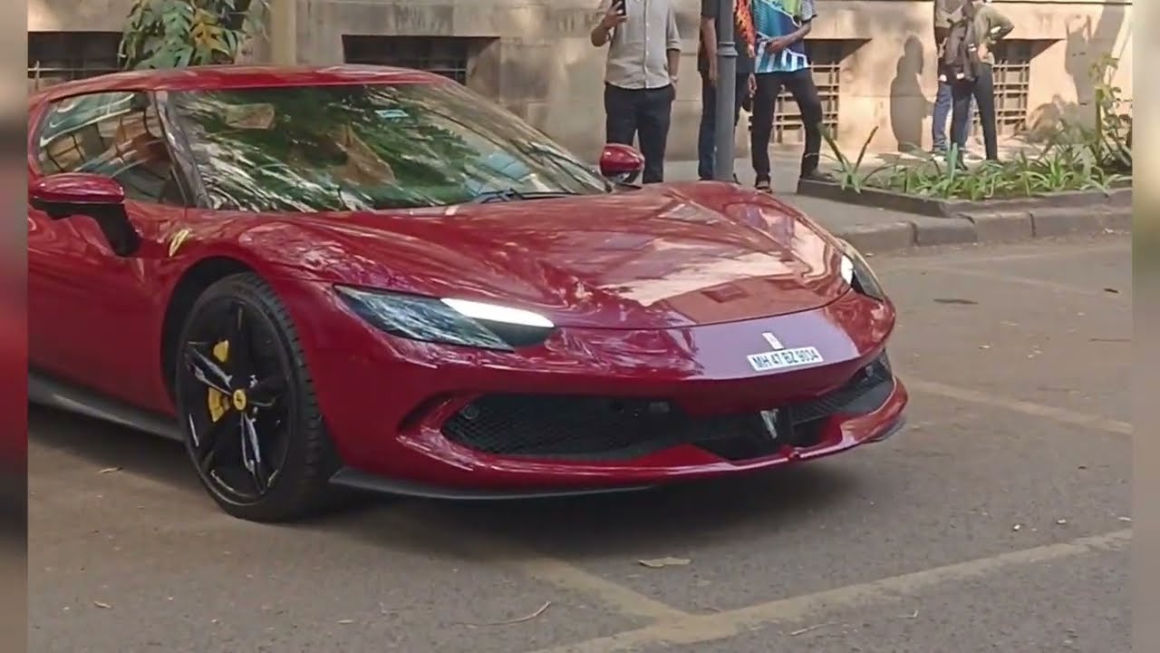 Lamborghini Revuelto vs McLaren 720S – The Ultimate Supercar Battle! Who Wins? 🏁