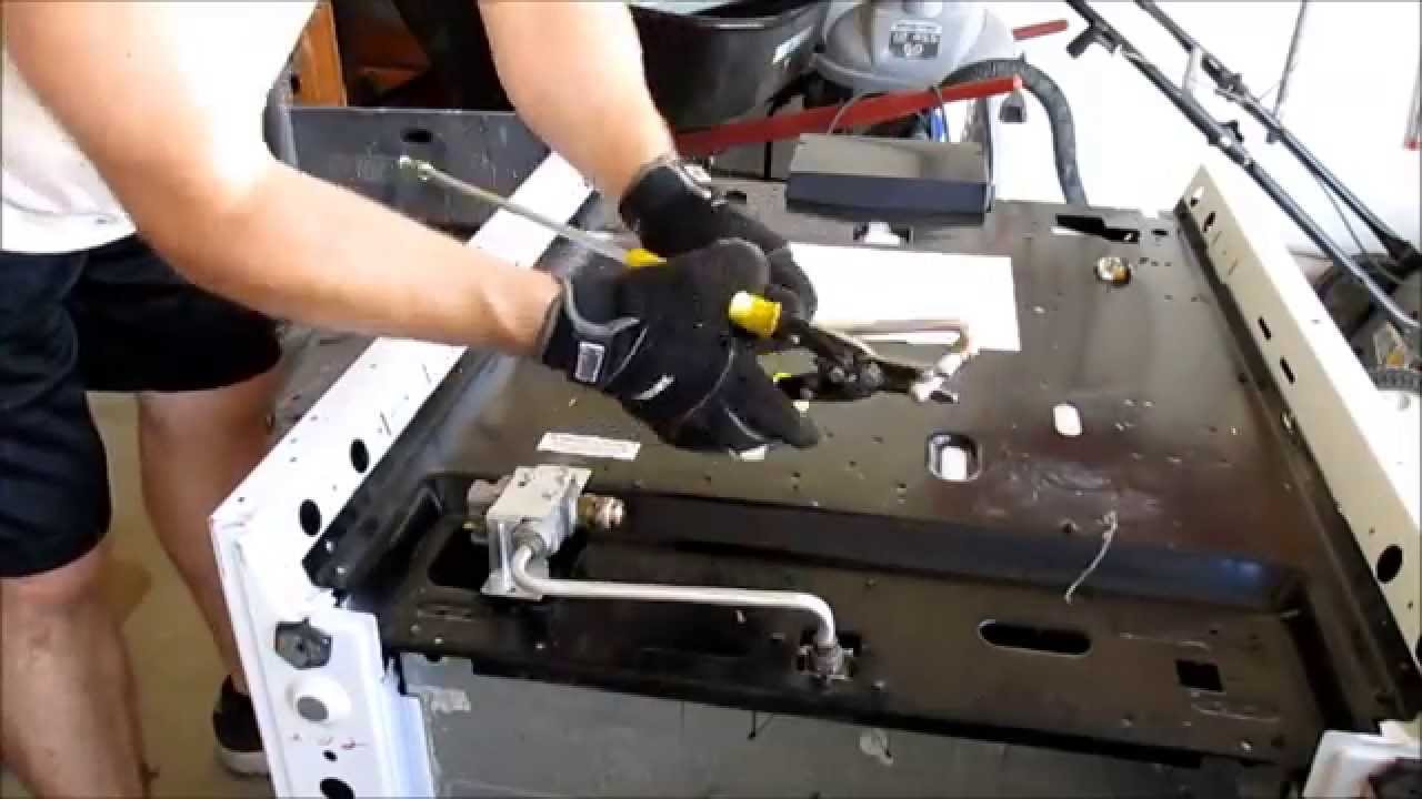 Macbigicekeys Scraps a Gas Oven - Time Lapse