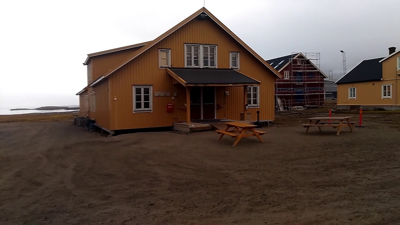 A walk in the northernmost settlement on Earth, Ny-Alesund, Svalbard - August 15, 2018