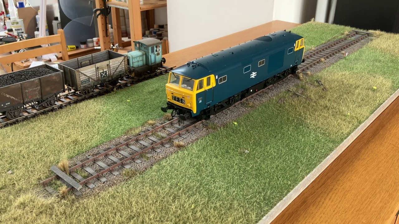 Heljan O gauge Class 35 