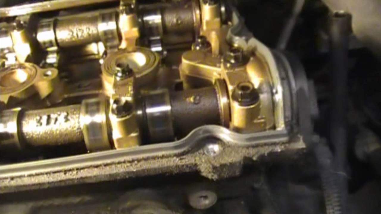 2003 2.4 Dodge Caravan DOHC Head Removal. Part 1