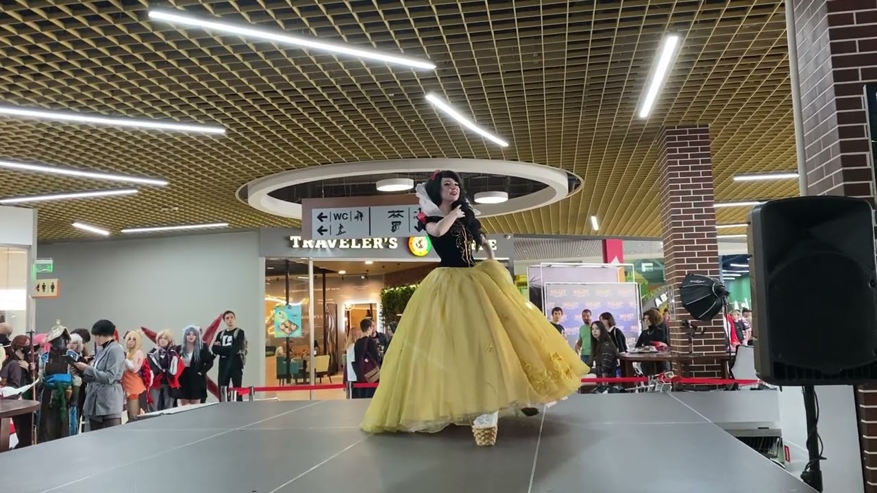 Snow White Disney fairytale designer collection cosplay