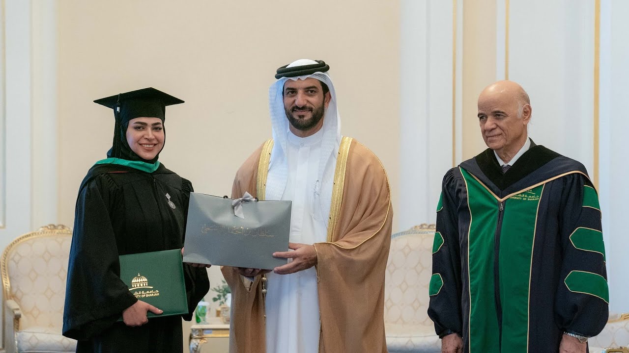 سلطان بن أحمد يشهد حفل تخريج طلبة الدراسات العليا بجامعة الشارقة