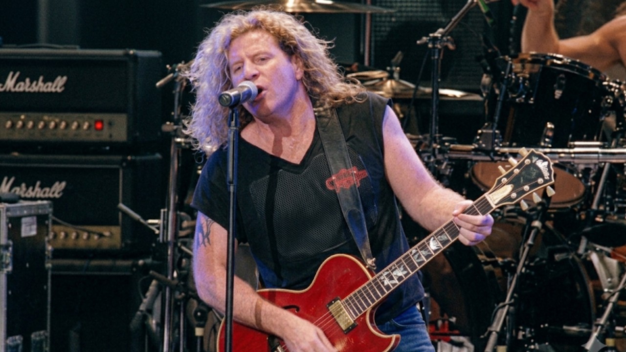 Van Halen - Eagles Fly | Live at Toronto (1995)