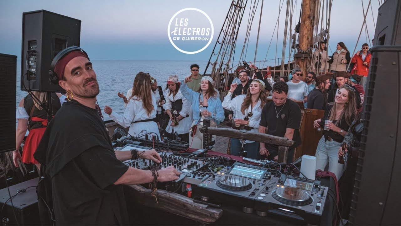 Wally Stryk - Live from a Pirate Ship for Les Electros de Quiberon