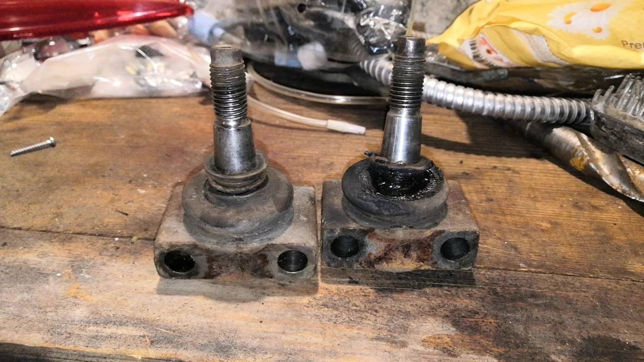 Smsrt Fortwo 450 Заміна шарової опори рульової тяги, рульового наконечника Смарт