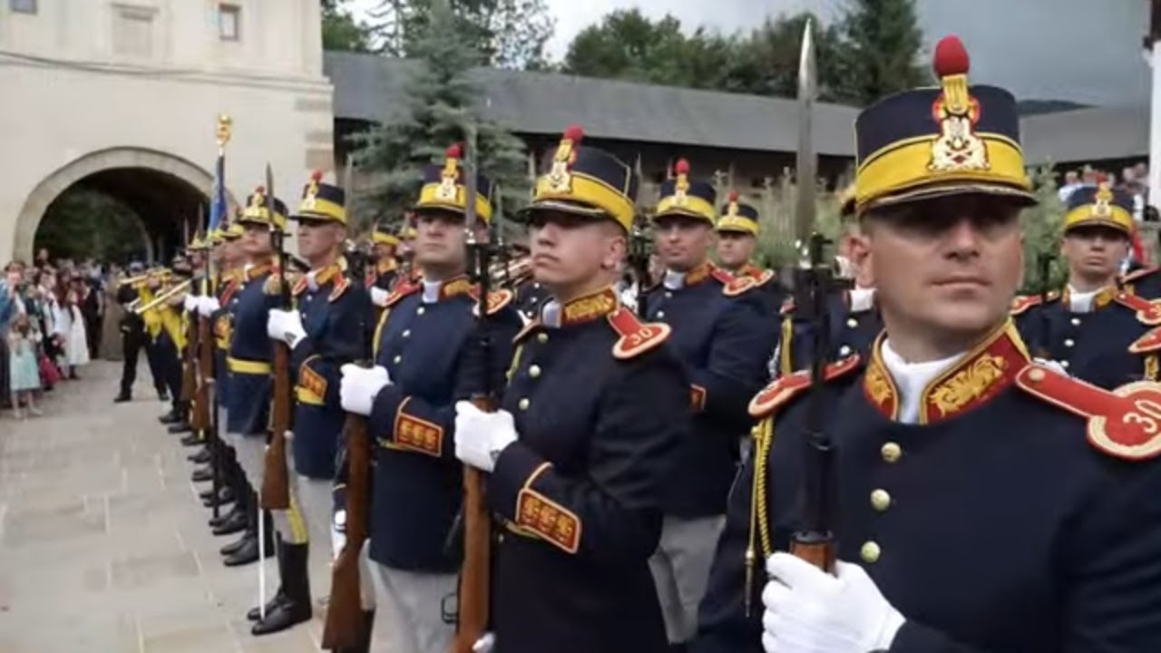 (LIVE) Sfânta Liturghie arhierească la pomenirea Sf. Voievod Ștefan cel Mare (2024)