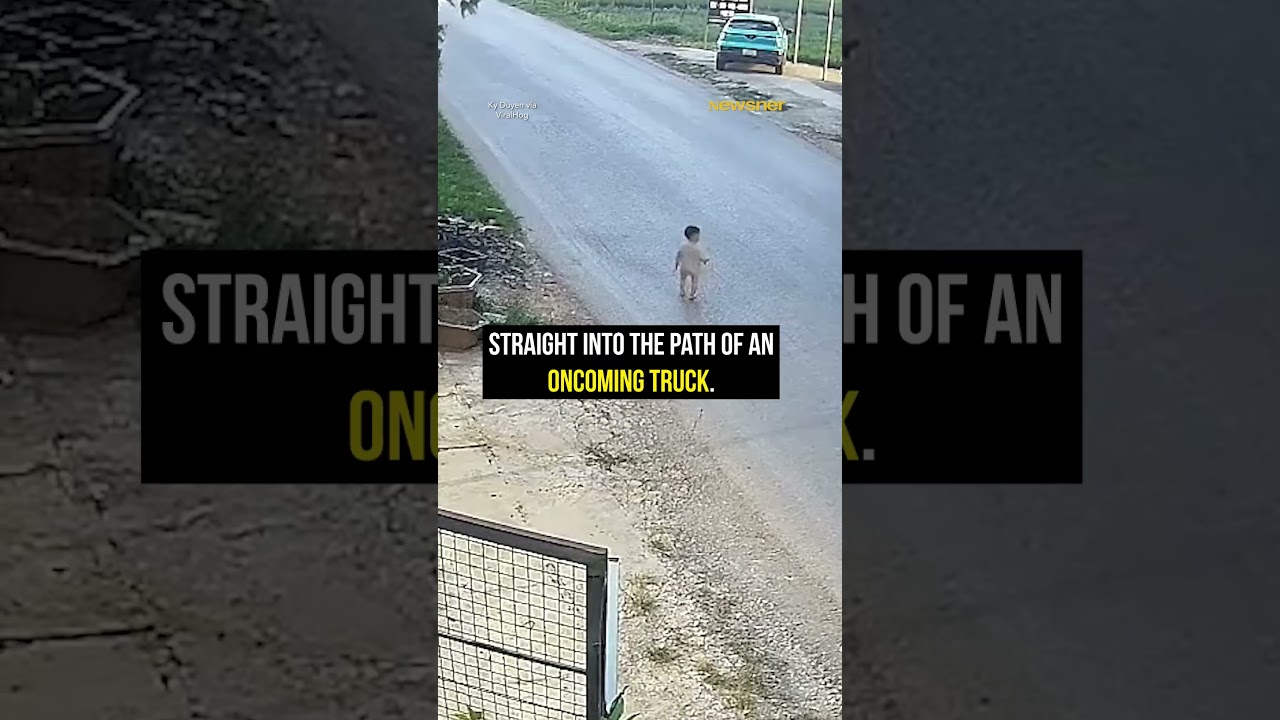 This Stranger Saved a Toddler From Oncoming Traffic #shorts #goodsamaritan #rescue