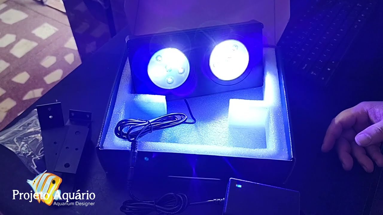 Luminária Artika para aquário maninho da ocean tech.