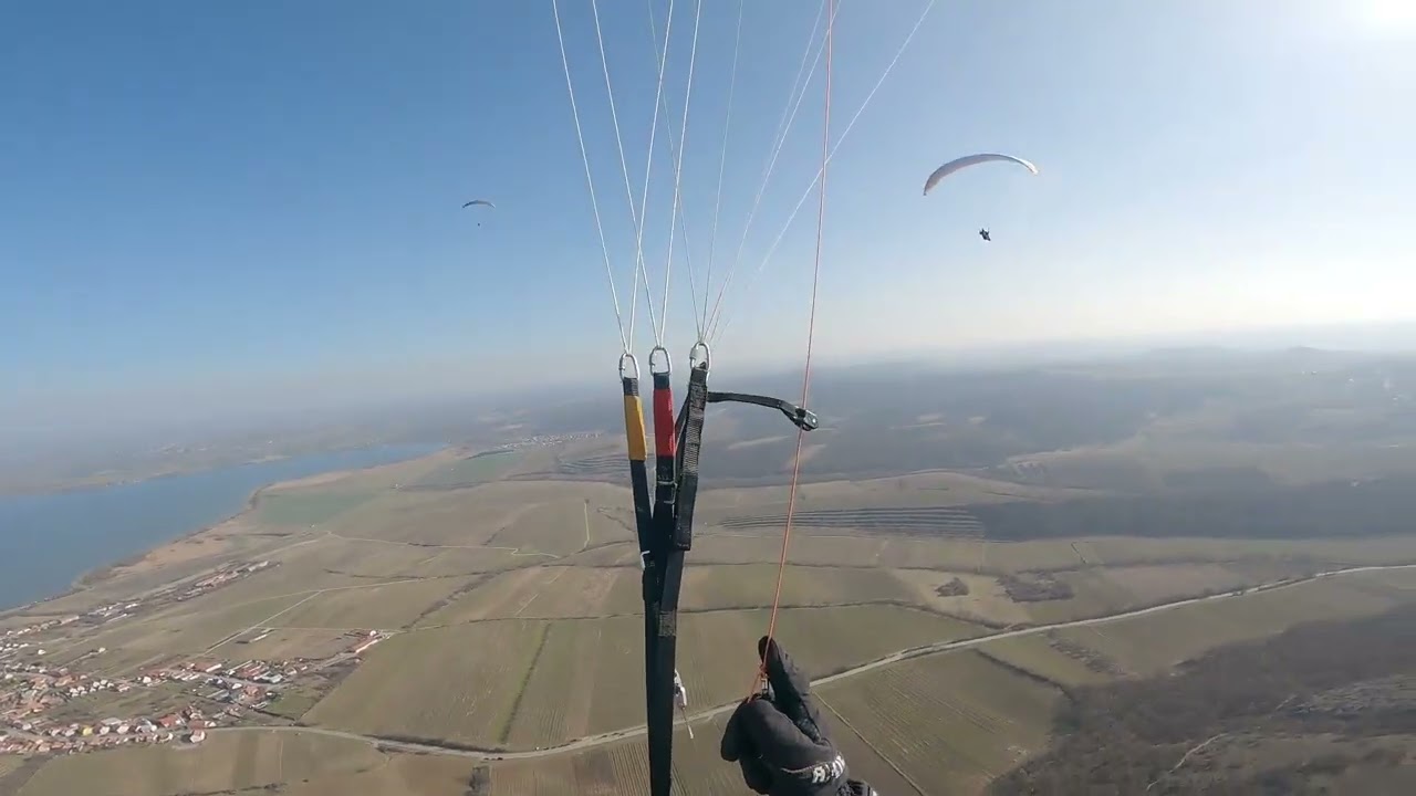 Paragliding Pálava - Děvín. Jeden z nejkrásnějších terénů pro PG v ČR.