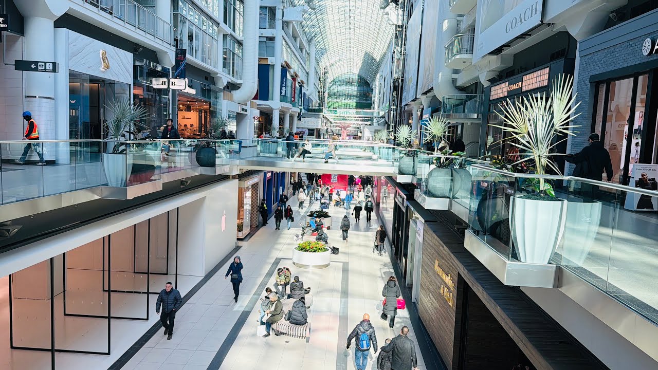 Surprising My Wife with an iPhone 17 Pro Max for Valentine’s 💝 & Her Early Birthday 🎂