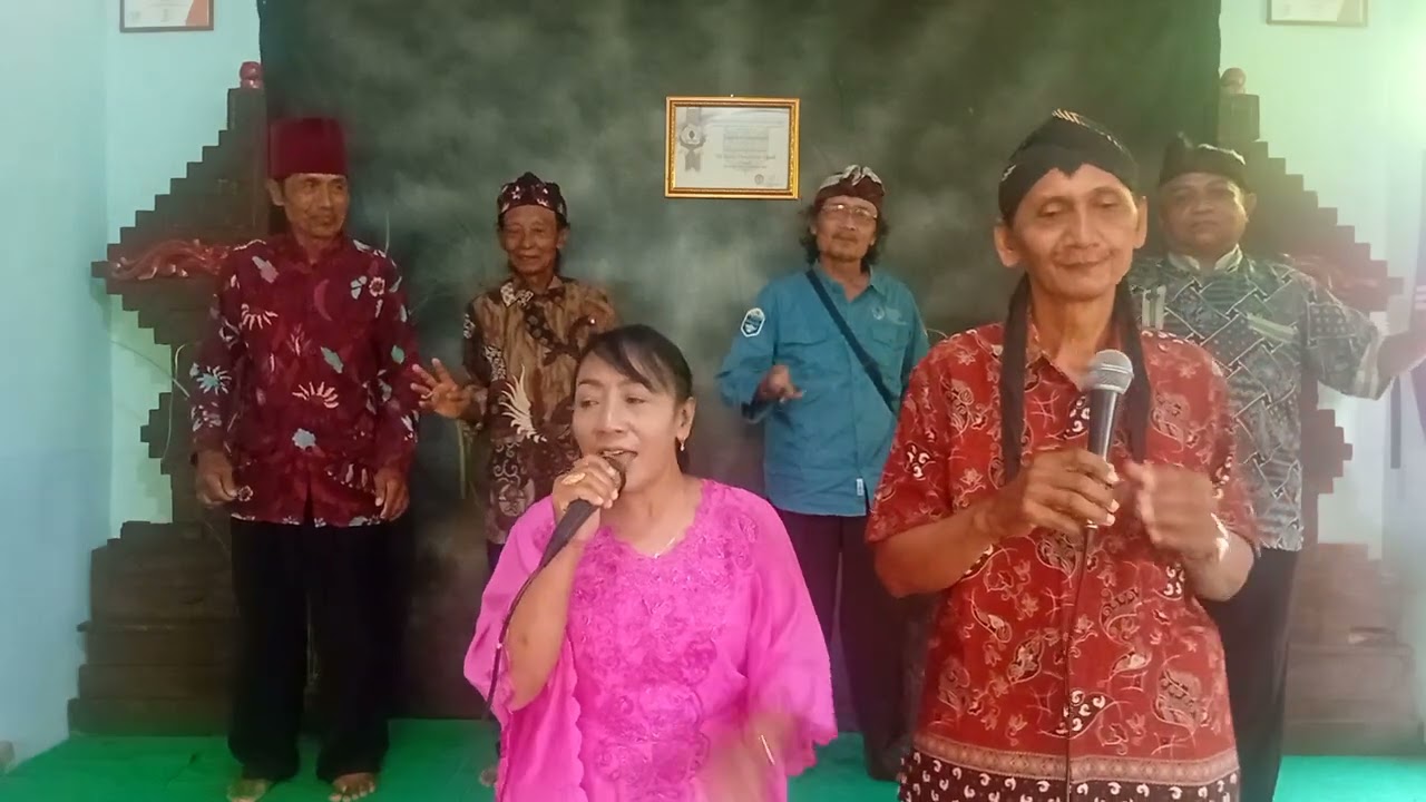 KUR BERSAMA SENIMANMALANG BRANG WETAN DAN BRANG KULON