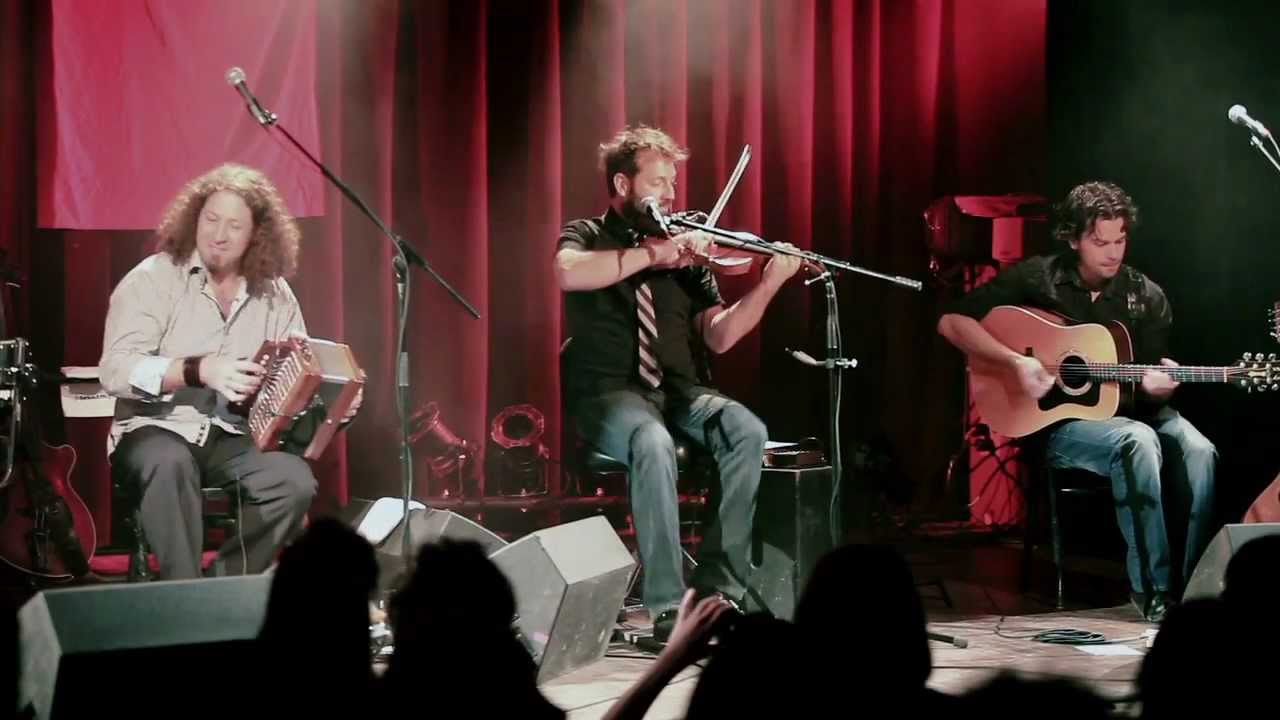 Le Vent du Nord - La soirée du Hockey (CD Tromper le temps, Borealis Records, 2012)