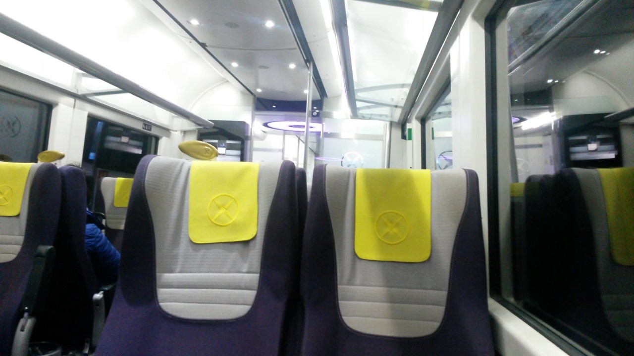 Journey on the Heathrow Express Service (Class 332).