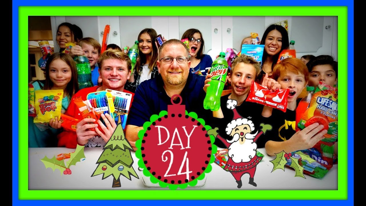 CHRISTMAS EVE! | SECRET SANTA! | CANDY CANE SEEDS! | VLOGMAS DAY 24!