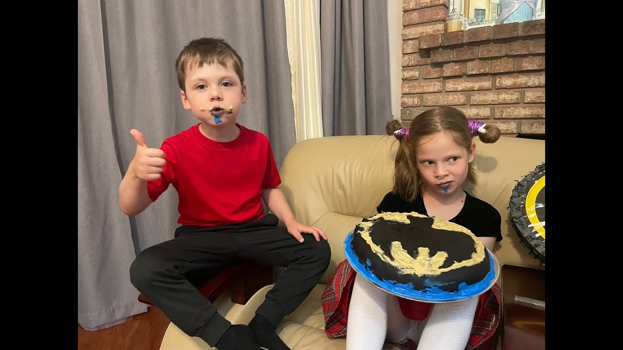 Batman Cake Art! Watch Kids Paint with Frosting 🧁✨