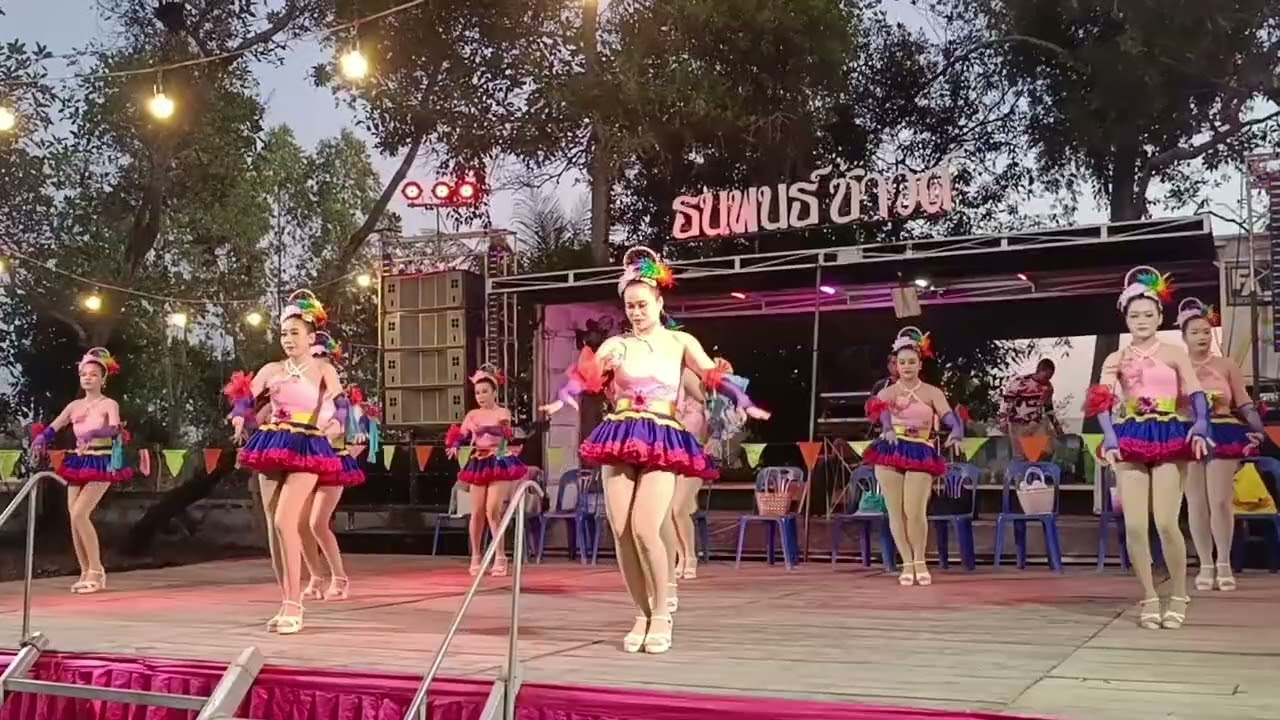 เปิดผออย่างสวยงามรำไหว้ครู#พู #สาวไทโซ่ 