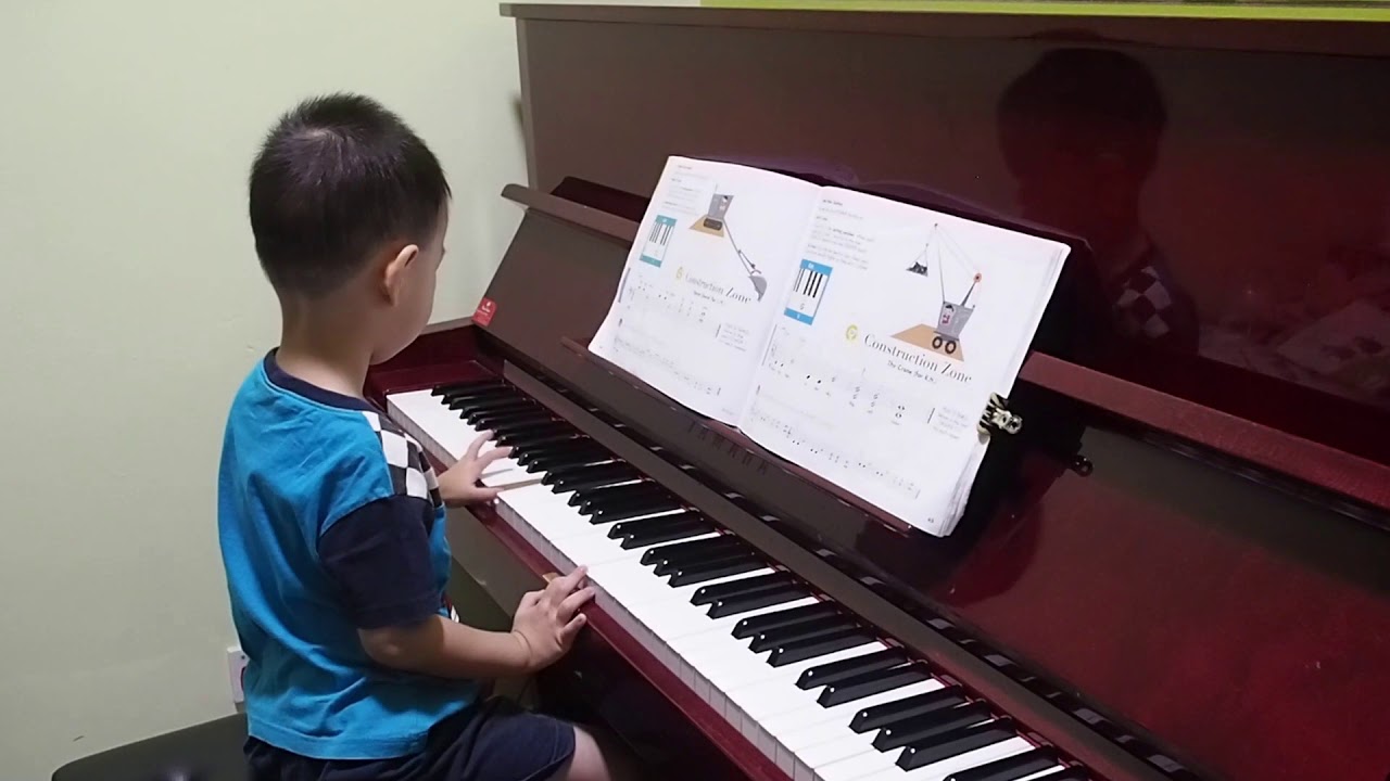 [B33] Construction Zone  Steam Shovel L H (3 Years Old): My First Piano Adventure Book B