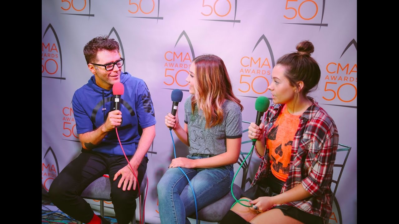 Bobby Interviews Maddie & Tae at the 50th CMA Awards