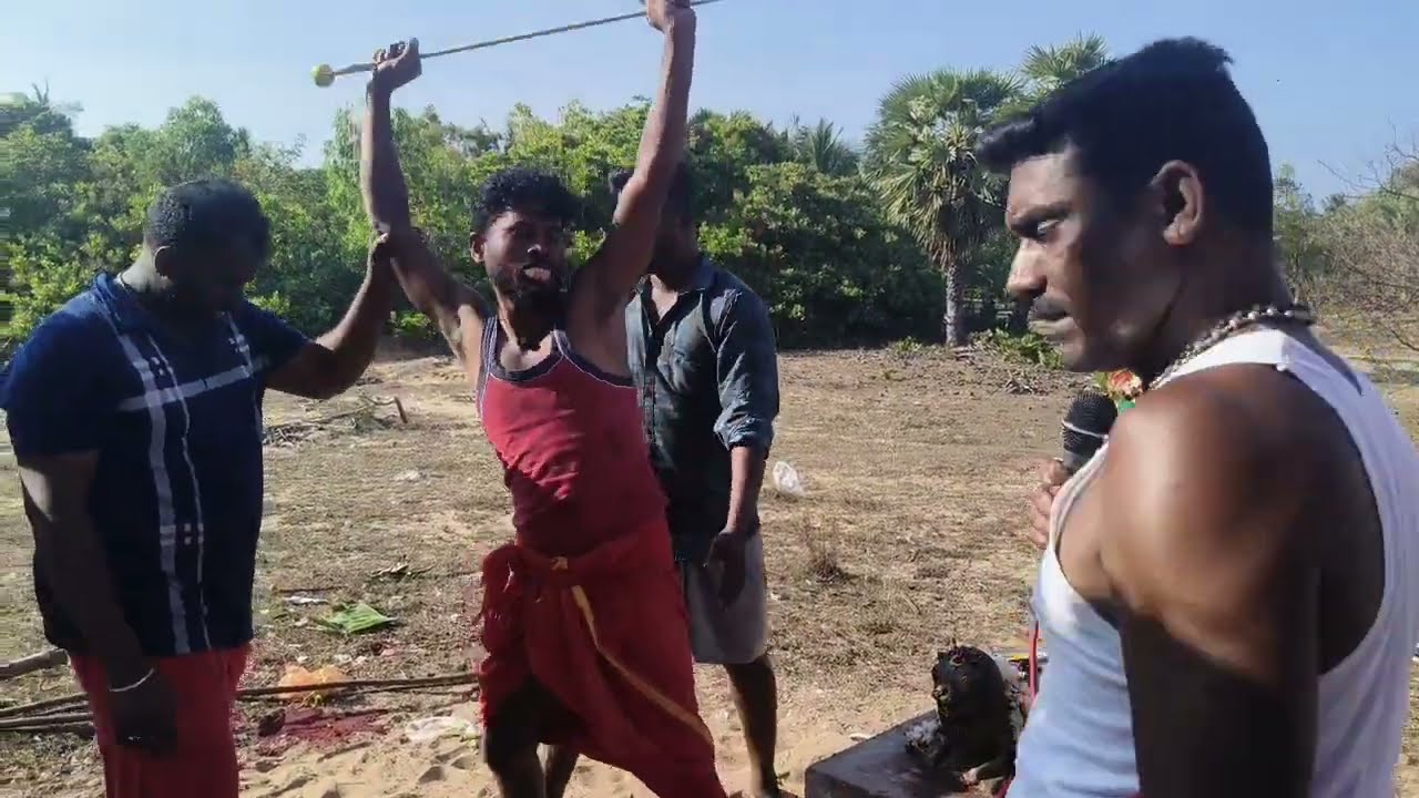 பிணம் எரியும் சுடுகாட்டில் நடந்த மயானக்காளி அழைப்பு 😱😱 இளைஞர் மீது காளி இறங்கி ஆடும் காட்சி