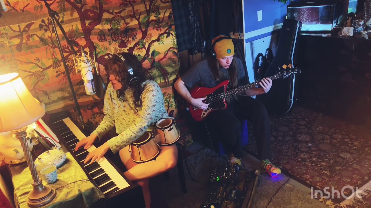 AURORA - Churchyard ||Live Looper Cover||