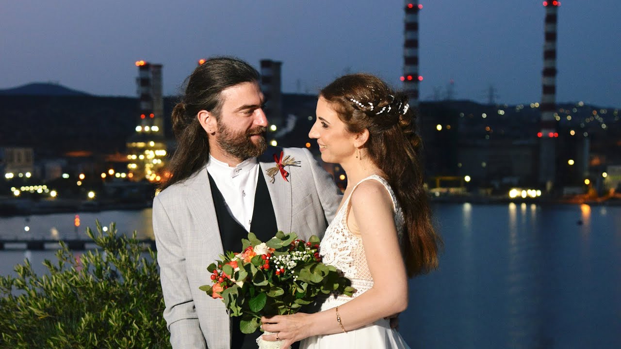 WEDDING STORY ! ΜΑΚΗΣ & ΕΛΕΝΗ ! Ι.Ν. ΑΓ. ΝΙΚΟΛΑΟΣ ΛΑΥΡΙΟ! BEACH BAR 