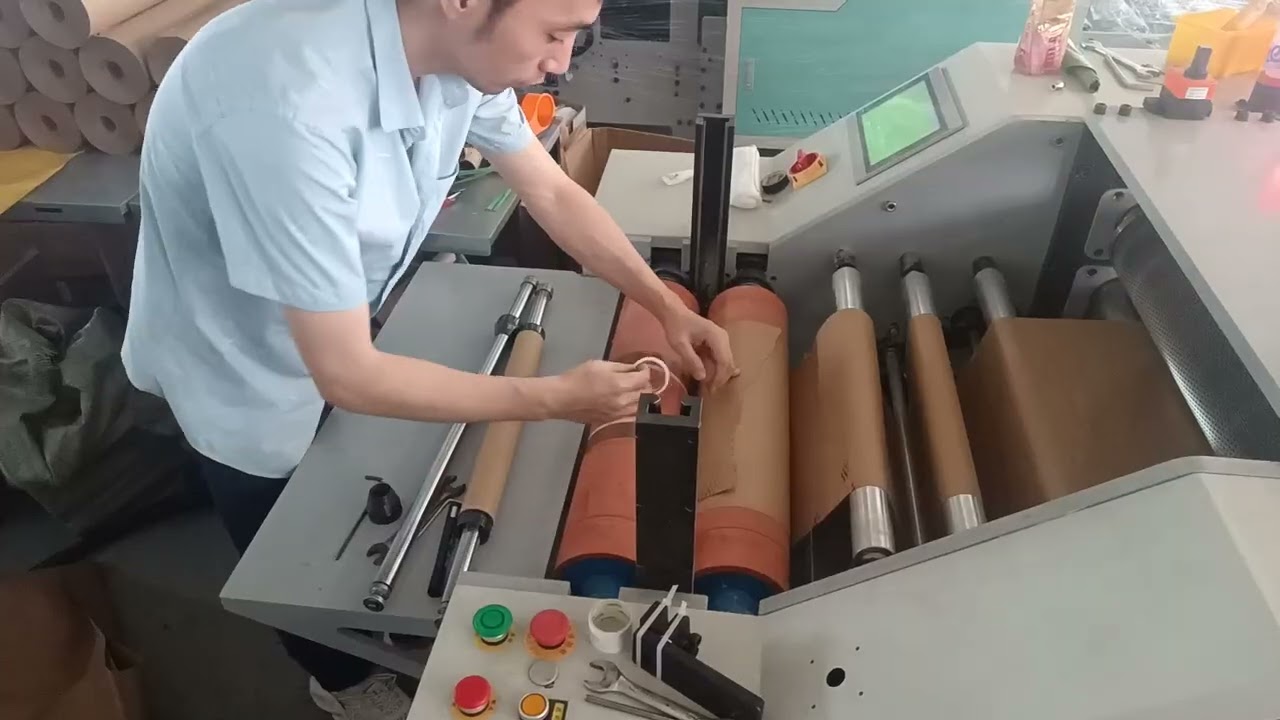 Manual Honeycomb Paper Roll Making Machine Operation