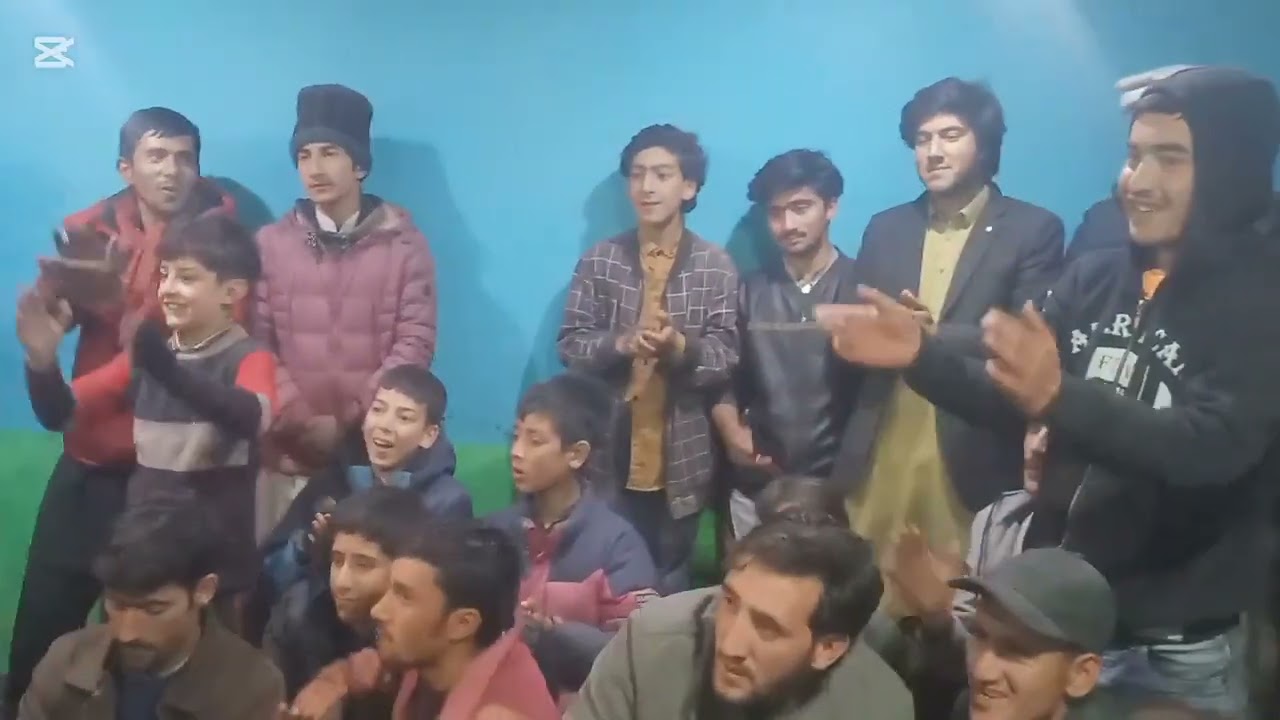 (دولہا کا ڈانس دوستوں کے ساتھ 🔥 اپنی شادی میں زبردست پرفارمنس!)