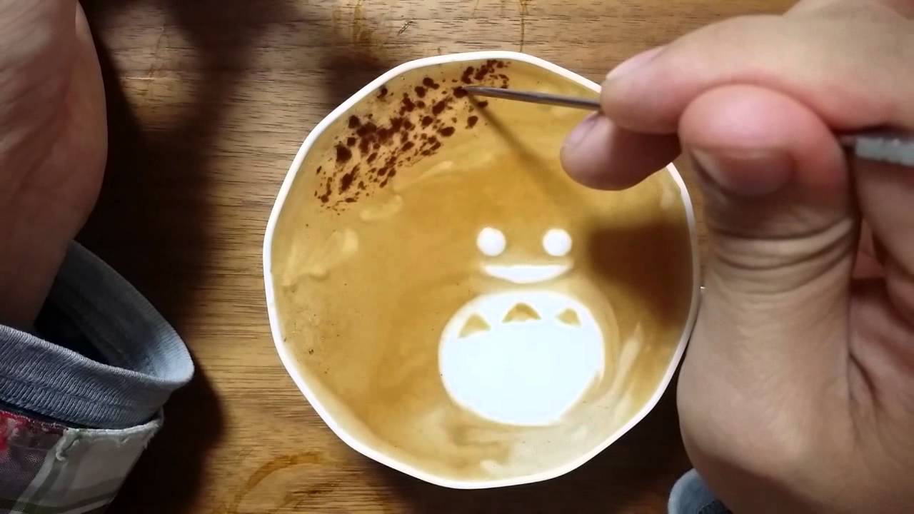 本日の暇カプチーノ、『トトロとクリスマス』。 Totoro　ラテアート Latteart