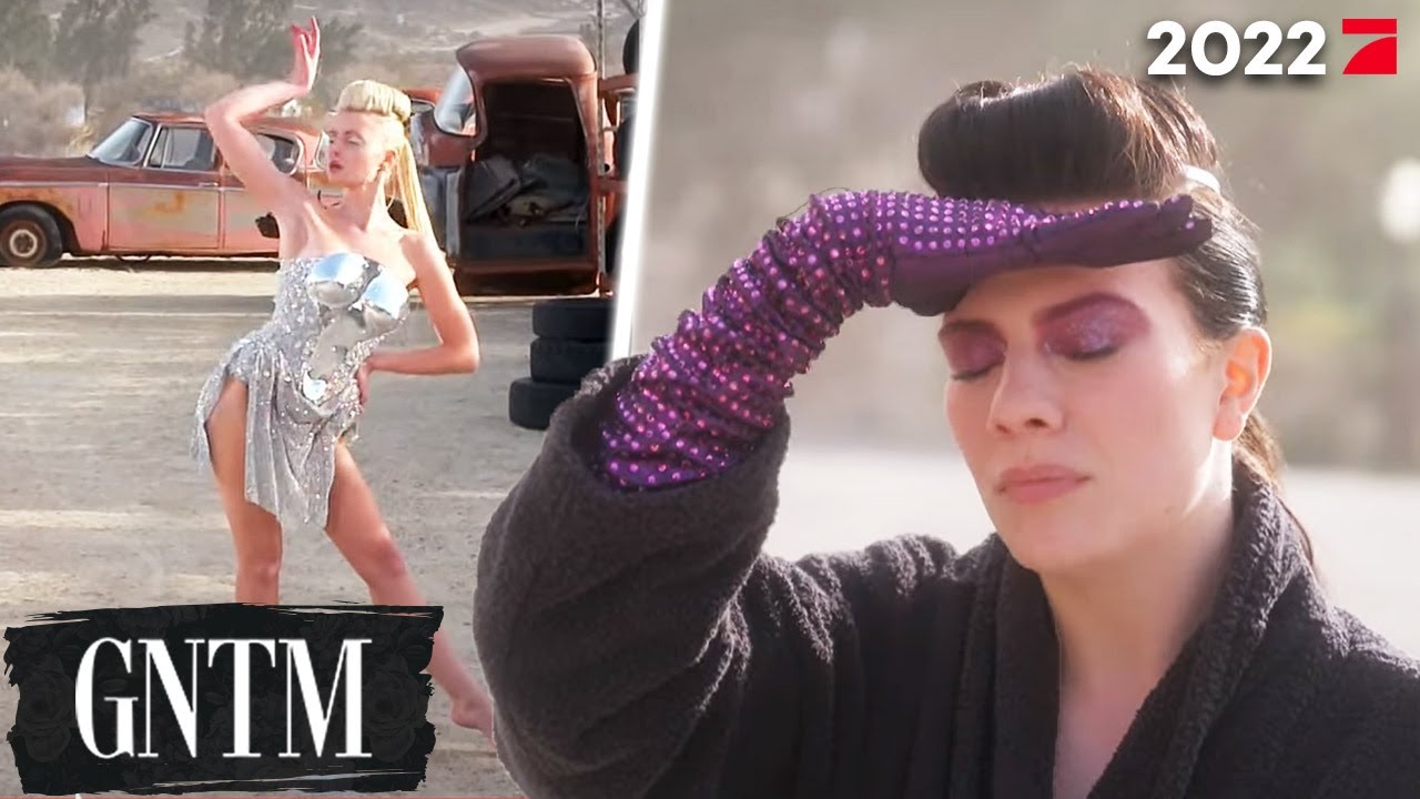 "Sie sind umgefallen wie Dominosteine" - jetzt laufen die Models ohne Schuhe | GNTM 2022 ProSieben