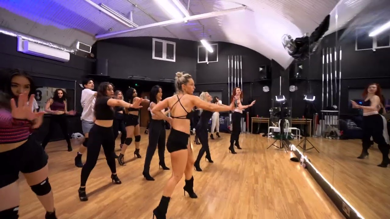 Rihanna - SOS (Official Heels Choreography) Tamara Kramer