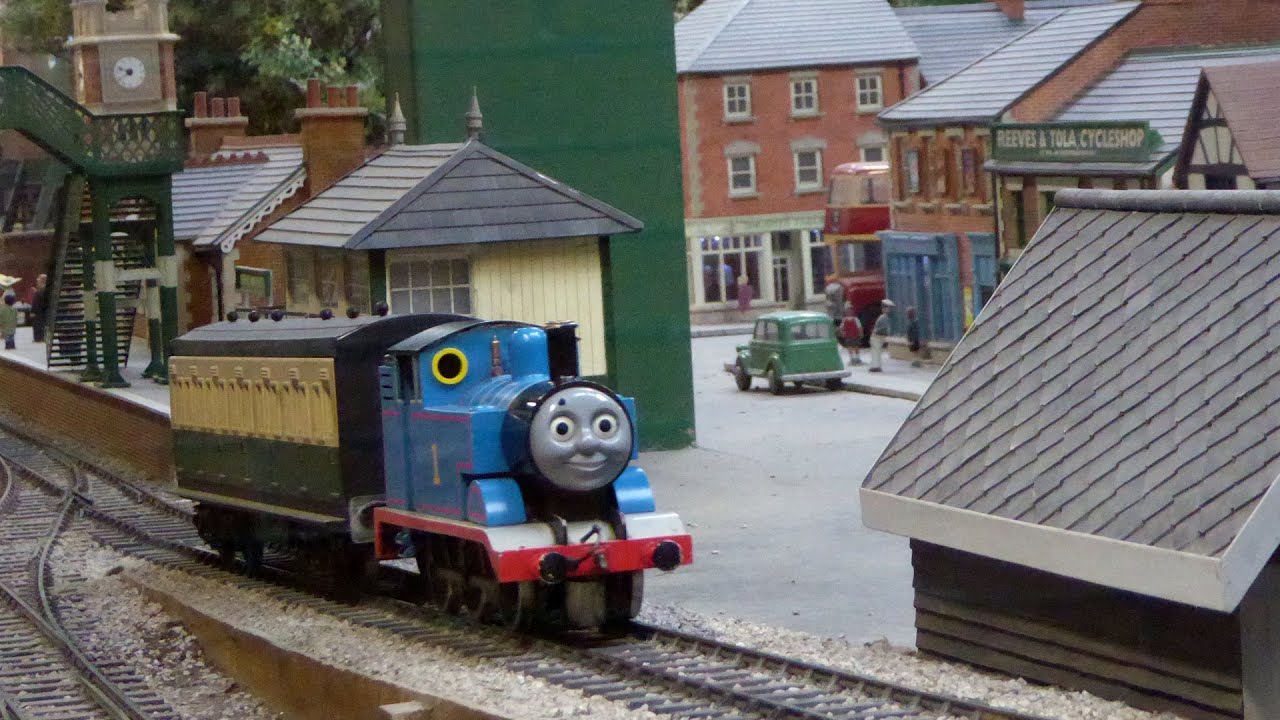 ORIGINAL Thomas the Tank Engine and Friends Working Model Train Display, Thomas Land Drayton Manor