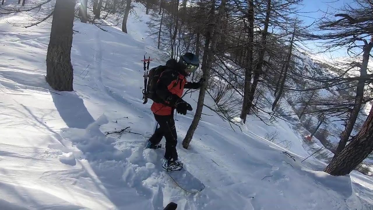 FREERIDE NEL BOSCHETTO COL FOLLETTO IN VAL D'AOSTA