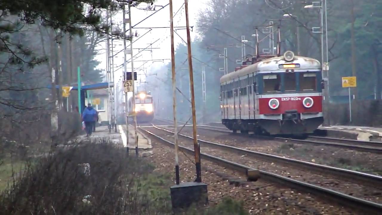 Mijanka EN57-1822 (R-44131) oraz EP07-1007 (TLK-45110)