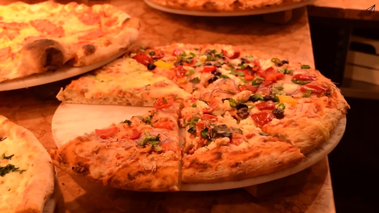Delicious Pizza in Venice, Italy (Antico Forno)