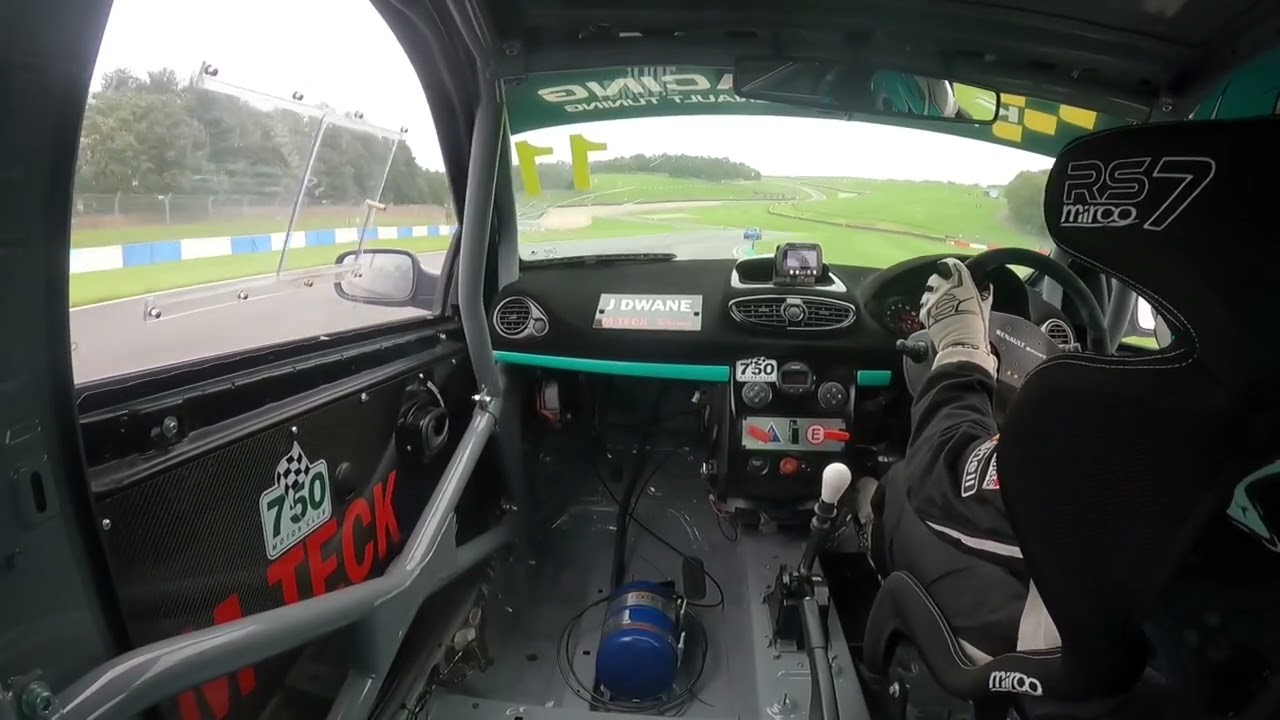 750mc Clio Sport Championship - Donington Gp / Mistake on oil slick makes for a fun recovery drive
