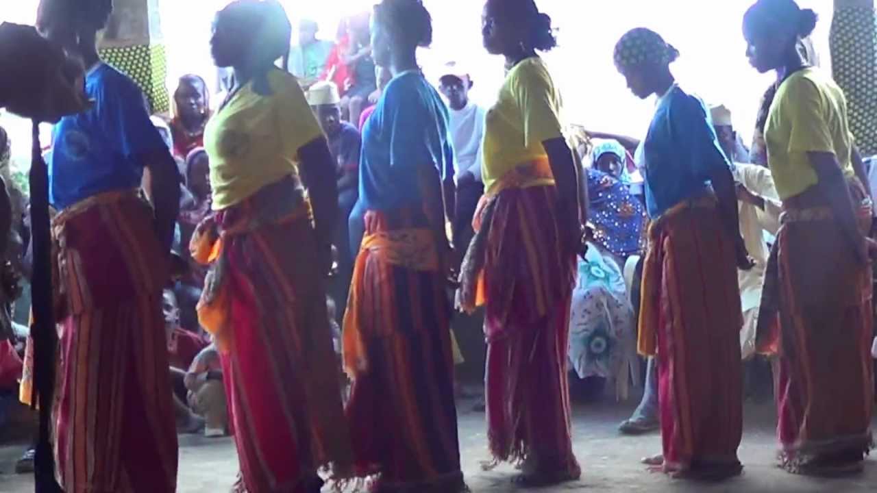 salimani hambou msaidié tchalé ngoma00068.MTS