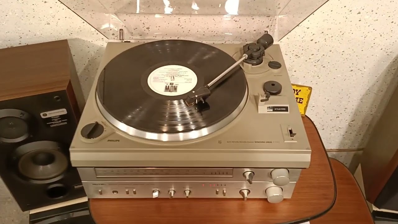 Philips F7120 platenspeler op Rotel RA-400