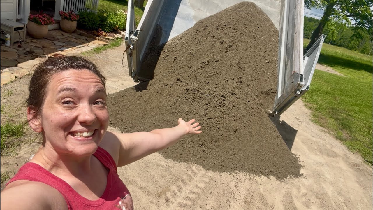 STONE DUST has Arrived!! & MY FIRST PATIO MOVIE NIGHT!!