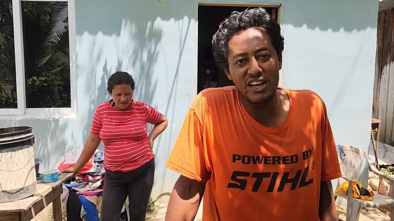 #carlos si quiere que la corone tiene que mantener limpia la casa y la ropa 😬💥