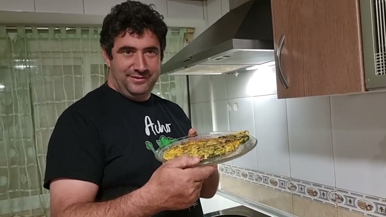 Tortilla de espárragos de la sierra al estilo mío.