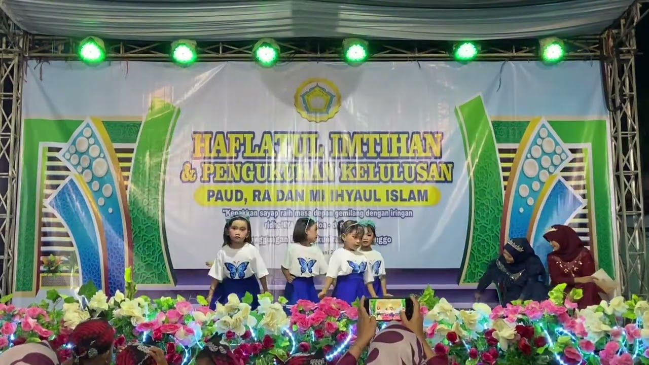 DANCE KUPU KUPU TERBANG MELAYANG