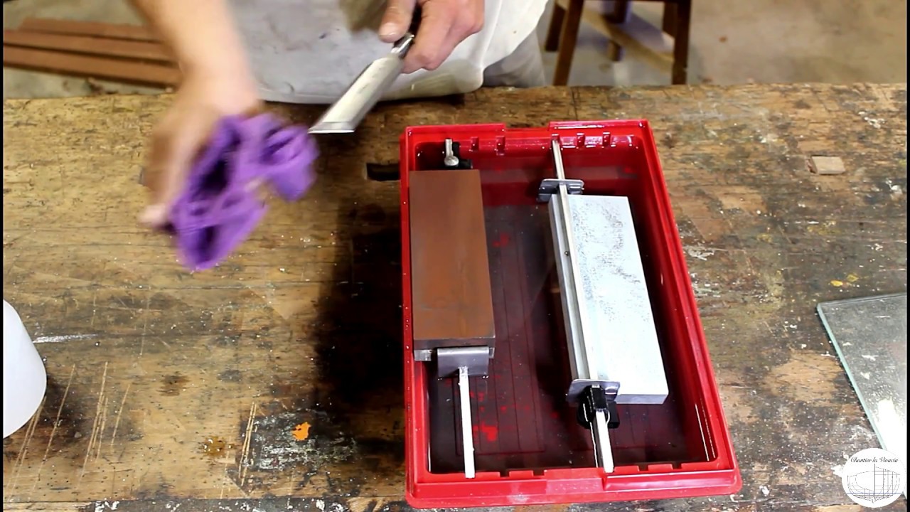 ATELIER ET OUTILS / Comment affuter les ciseaux a bois