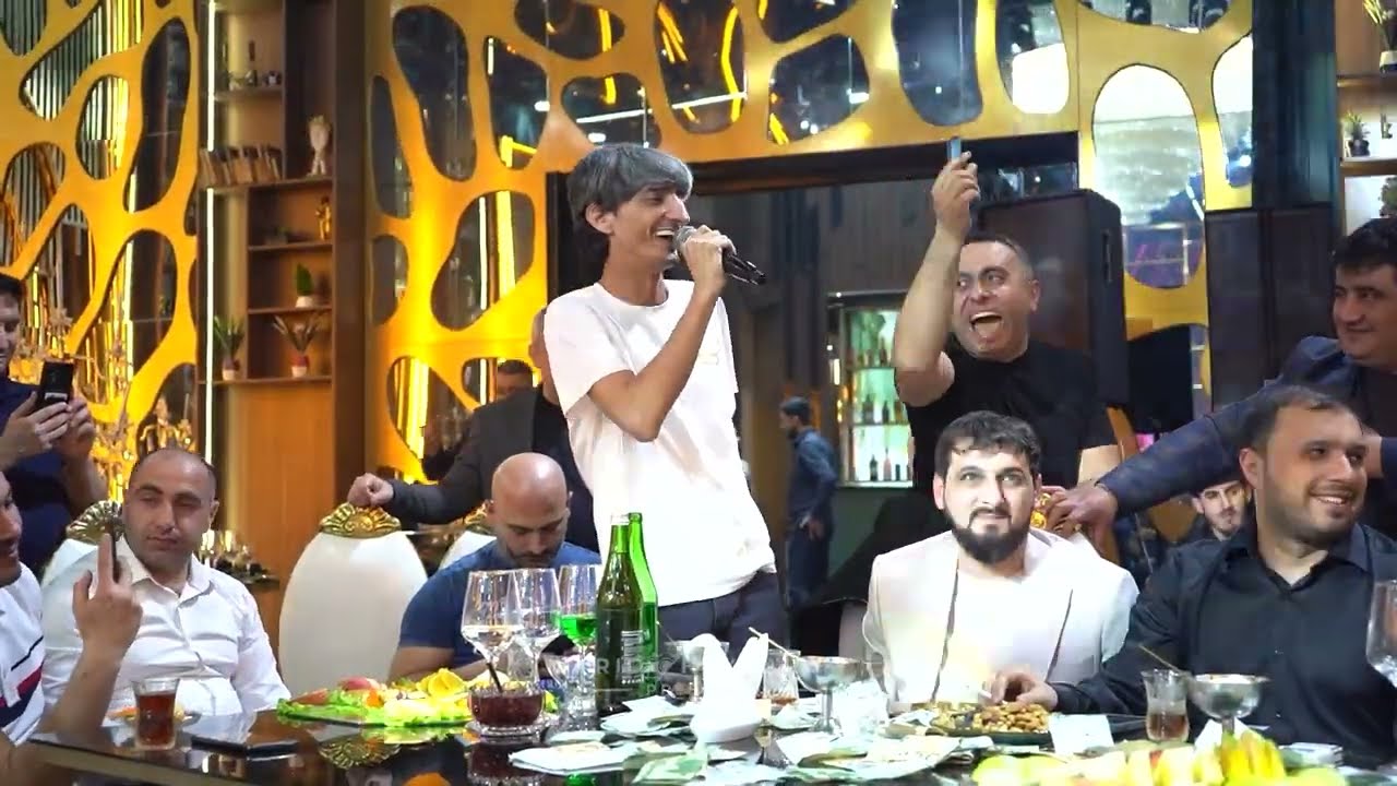 O mende var sizde var olmayandan   Raulun k&ccedil;ik toy məclisi meyxana Full HD 2026