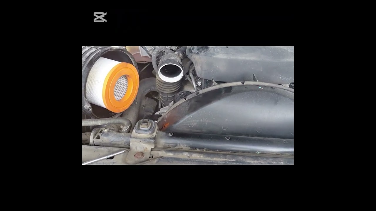 Doing a filter change on a Holden Colorado 