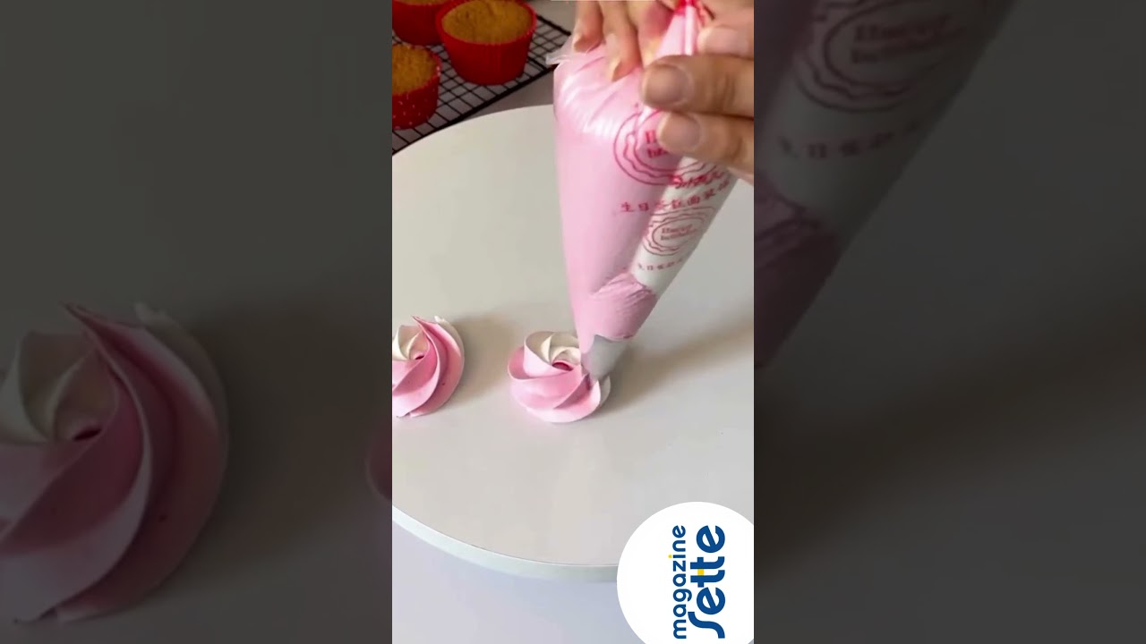 Decora&ccedil;&atilde;o Cupcake bico Wilton 1M