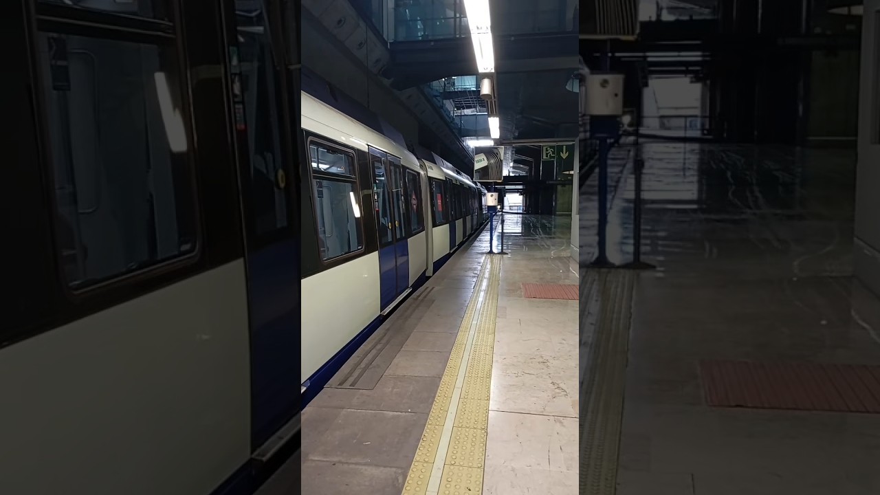S-9000 L8 saliendo de Aeropuerto T4 #metro #metrodemadrid #shorts #viral