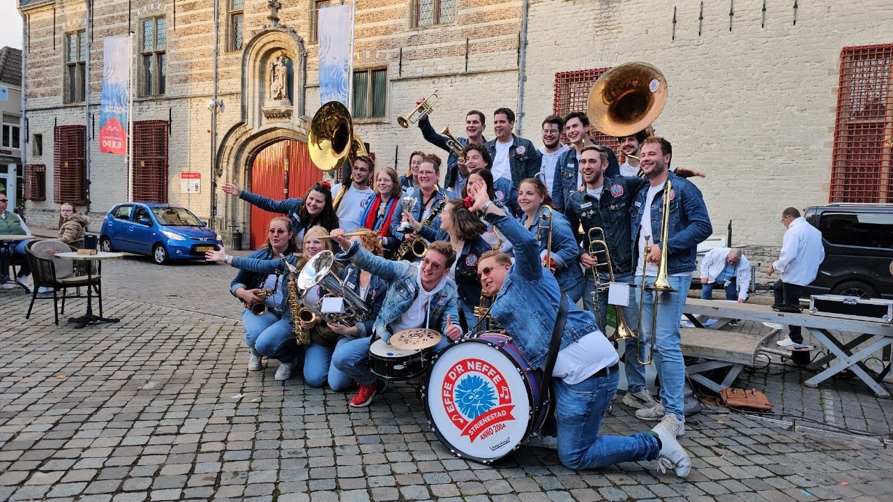 Effe d'r neffe dweilorkest | Krabbefestival Bergen op Zoom 2024